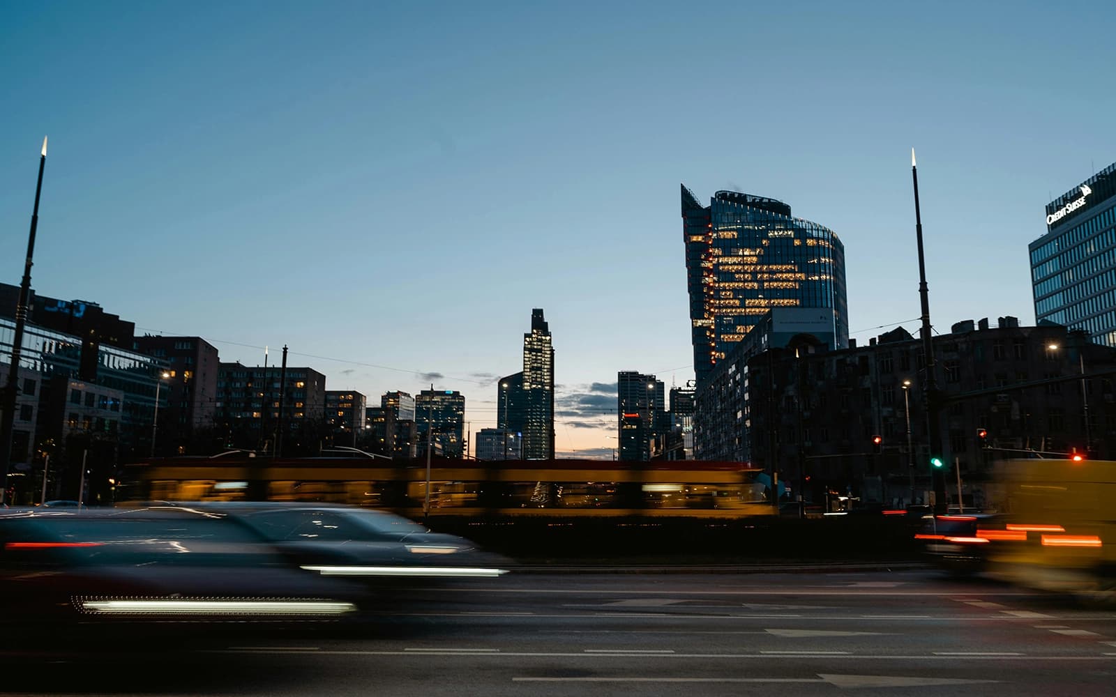 以 Microsoft Fabric 打造企業資料與 AI 平台